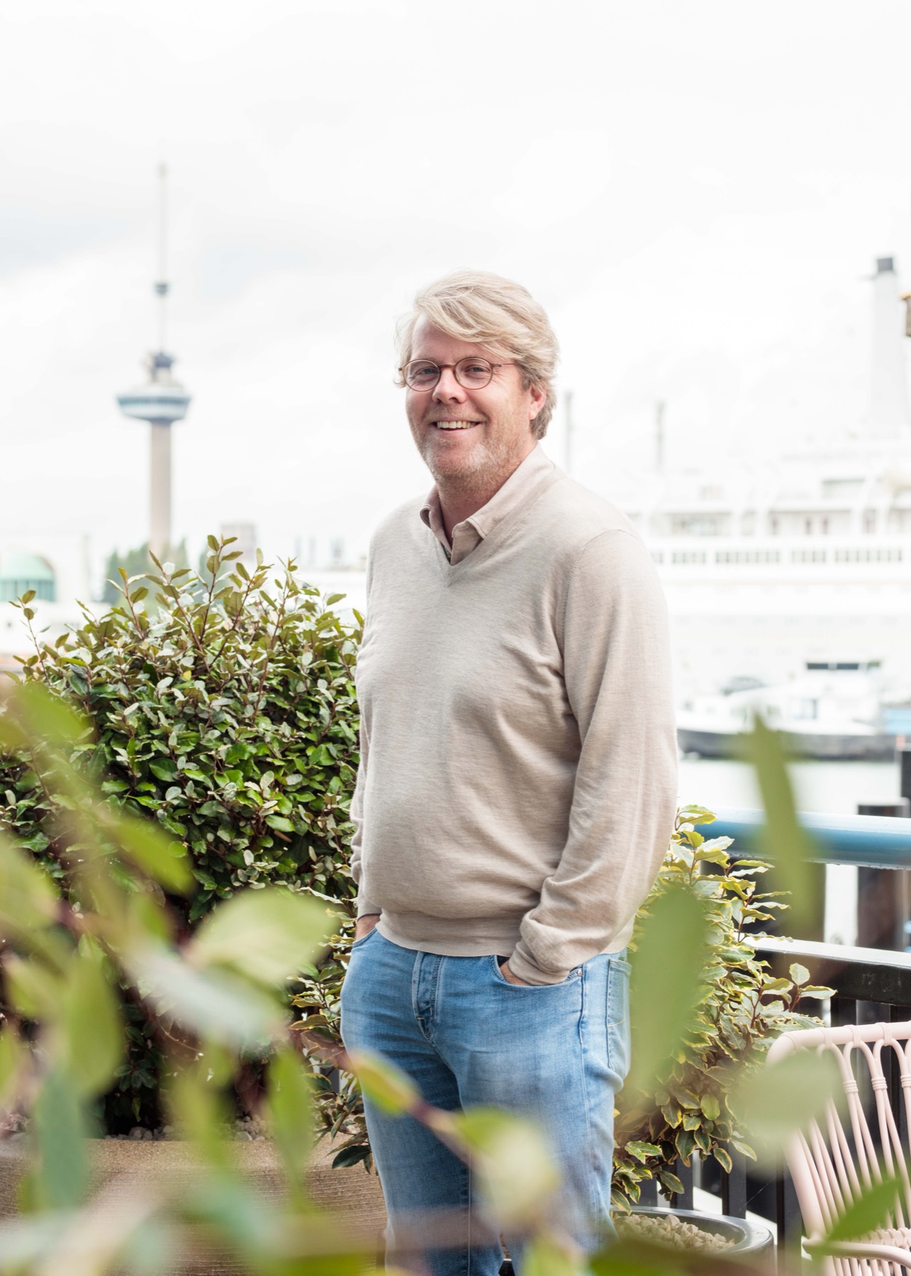 Wim Beelen buiten op Zuidyard